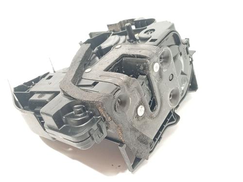 rear-left-lock-renault-megane-iv-grandtour-k9amn_-2016-32322570 main image