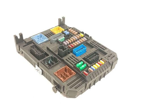 Used Fuse box Fuse box 39464840 39464840