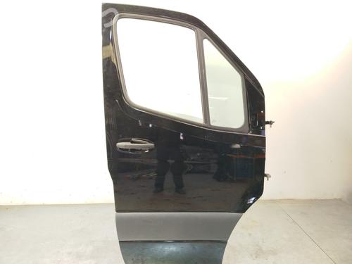 Used Right front door Right front door 26209667 26209667