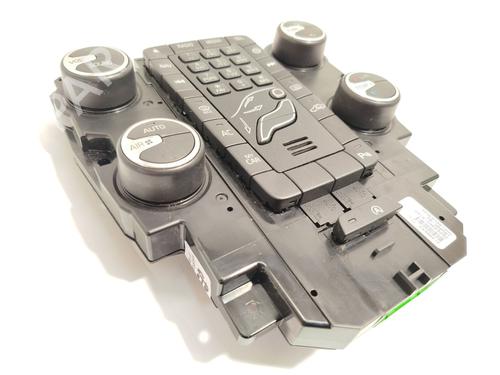 switch-volvo-v40-hatchback-525-2012-2013-2014-2015-2016-2017-2018-2019-23547366 main image
