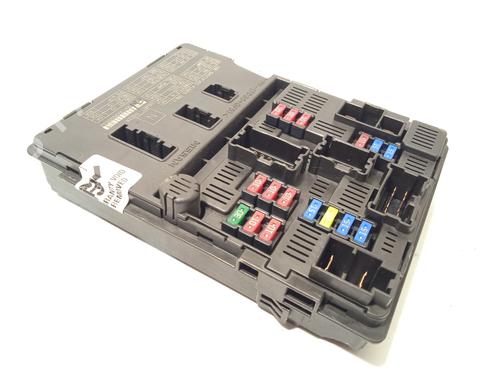 fuse-box-nissan-note-e12-12-284b71hz2a-2012-18459337 main image