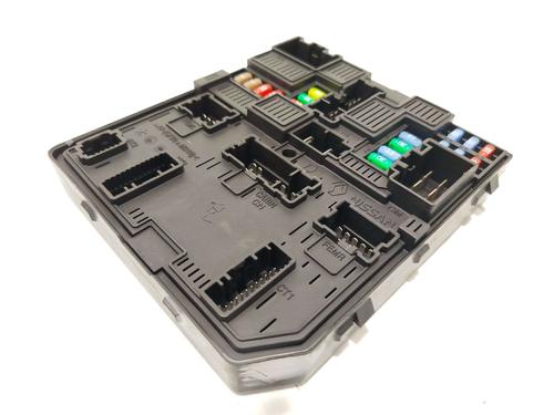 fuse-box-renault-megane-iv-hatchback-b9amn_-2015-37697691 main image