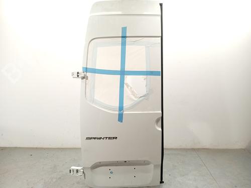 Used Left rear door Left rear door MERCEDES-BENZ SPRINTER 4-t Van (B907, B910) 419 CDI RWD (907.643, 907.645, 907.647) (190 hp) 33824938 33824938