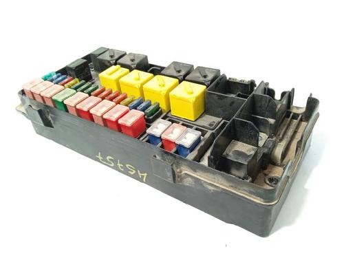 Fuse box LAND ROVER DISCOVERY II (L318) 2.5 Td5 4x4 (139 hp) 8276508