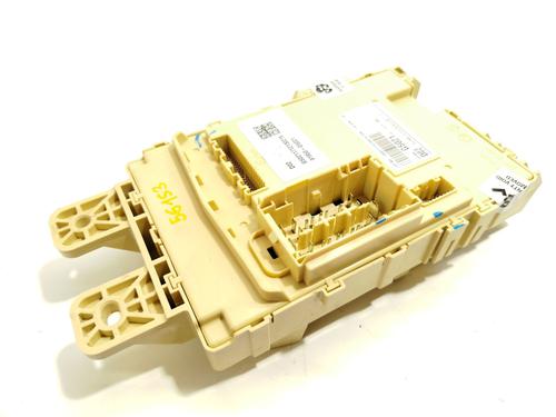 Used Fuse box Fuse box 28124438 28124438