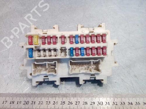 Used Fuse box Fuse box 4088076 4088076