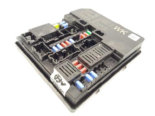 Used Fuse box Fuse box 10077598 10077598