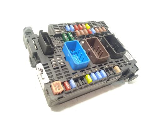 Used Fuse box PEUGEOT 3008 II SUV (MC_, MR_, MJ_, M4_) 1.2 THP/ PureTech 130 (MRHNSM, MRHNSU, MRHNSJ, MRHNYW,... (131 hp) 24739127