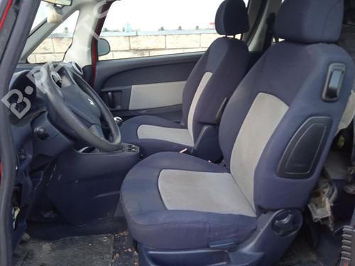 Left headlight PEUGEOT 1007 (KM_) 1.4 HDi | BP29402800C28