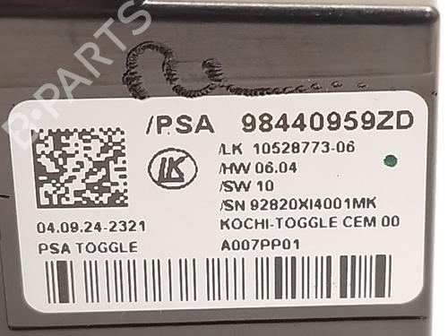 Gear lever PEUGEOT 208 II (UB_, UP_, UW_, UJ_) 1.2 PureTech 100 | BP29002005M90 