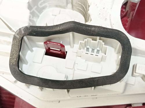 Left taillight SKODA YETI (5L) 1.2 TSI | BP38486679C34 - Image 5