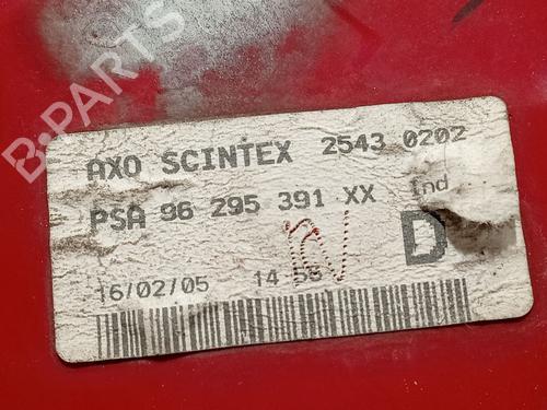 Right taillight PEUGEOT 607 (9D, 9U) 2.7 HDi 24V | BP30485921C35 