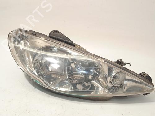 Used Right headlight PEUGEOT 206 Hatchback (2A/C) 1.1 i (60 hp) 29564632