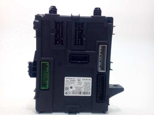 Used Fuse box RENAULT KADJAR (HA_, HL_) 1.2 TCe 130 (HLMR) (130 hp) 8370389
