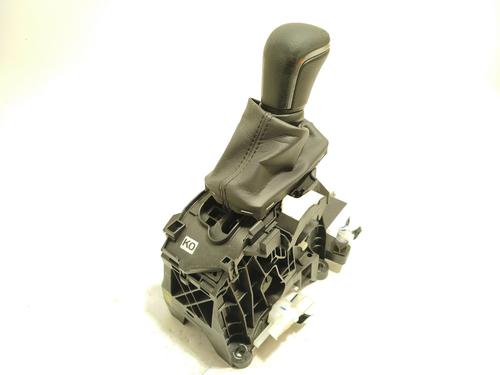Used Gear lever Gear lever TOYOTA COROLLA Saloon (_E21_) 1.8 VVTi Hybrid (ZWE211, MZEA12) (98 hp) 33324715 33324715