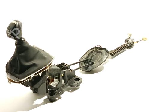 Used Gear lever Gear lever PEUGEOT 208 II (UB_, UP_, UW_, UJ_) 1.2 PureTech 100 (101 hp) 33869584 33869584