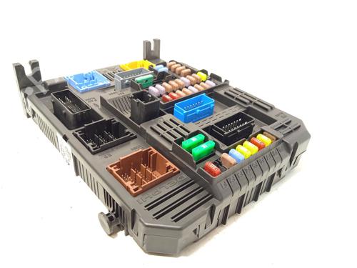 Used Fuse box CITROËN C3 AIRCROSS II (2R_, 2C_) 1.2 PureTech 110 (2RHNZB, 2RHNZW, 2RHNPX, 2RHNPJ) (110 hp) 19429264