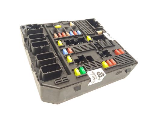 Used Fuse box RENAULT SCÉNIC III (JZ0/1_) 1.9 dCi (JZ0J, JZ1J, JZ1K, JZ1S) (131 hp) 22728998