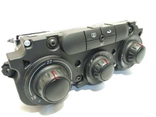 Used Climate control SEAT LEON (1P1) 1.9 TDI (105 hp) 1132130