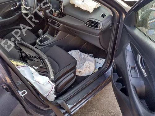 Left sun visor HYUNDAI i30 FASTBACK (PDE, PDEN) | BP6806917I1