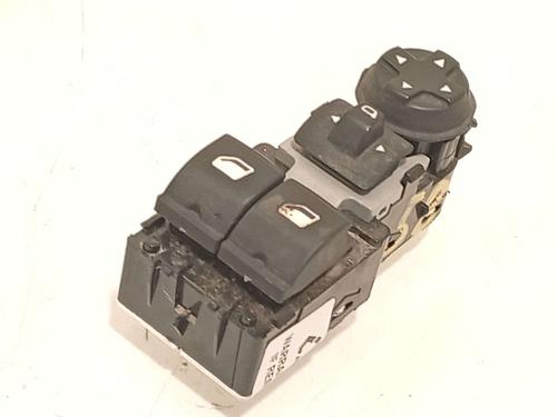 Used Left front window switch Left front window switch 39511942 39511942
