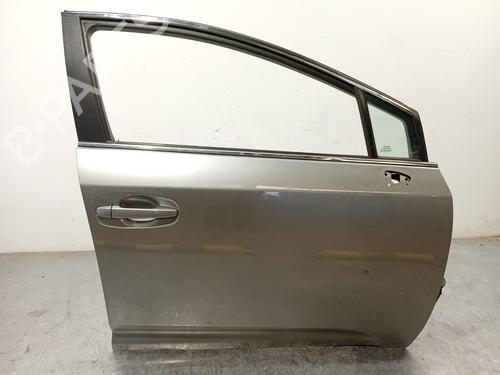 Used Right front door Right front door 32425004 32425004