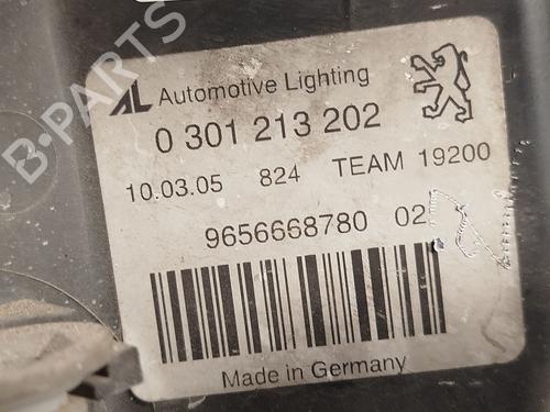 Right headlight PEUGEOT 407 (6D_) 2.0 HDi 135 (6DRHRH, 6DRHRE, 6DRHRG, 6DRHRJ) | BP28217871C29 