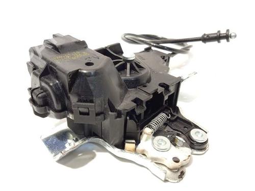 tailgate-lock-mercedes-benz-e-class-convertible-a207-a2047500485-2010-2011-2012-2013-2014-2015-2016-8522044 main image