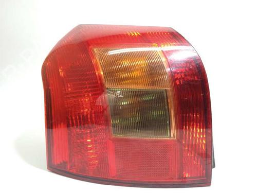 Used Left taillight TOYOTA COROLLA (_E12_) 1.6 VVT-i (ZZE121_, ZZE121R) (110 hp) 8957318