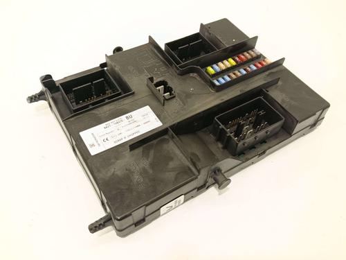 Used Fuse box Fuse box 38331773 38331773