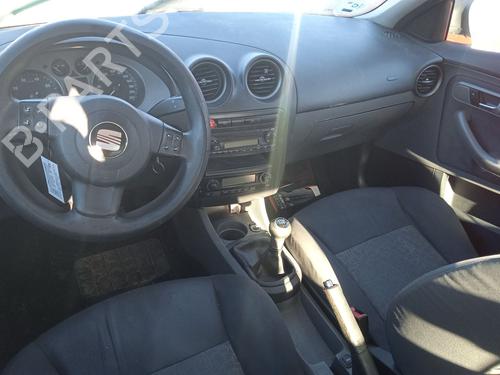 Left headlight SEAT IBIZA III (6L1) 1.4 16V | BP32205576C28  - Image 15