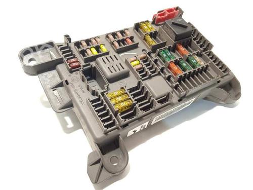 Used Fuse box Fuse box 15675625 15675625
