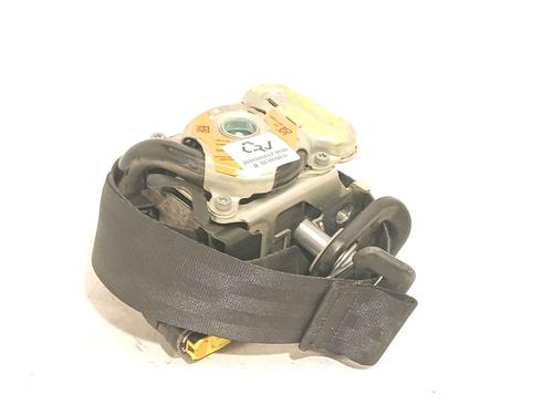 front-right-seatbelt-toyota-proace-van-mdz_-2016-39511909 main image