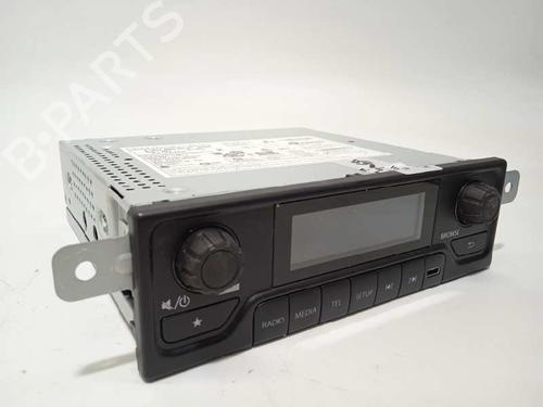 Used Radio MERCEDES-BENZ SPRINTER 4-t Van (B907, B910) 419 CDI RWD (907.643, 907.645, 907.647) (190 hp) 26207753