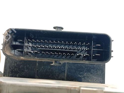 ABS pump VW T-ROC (A11, D11) 2.0 TDI | BP38011543M43 - Image 4
