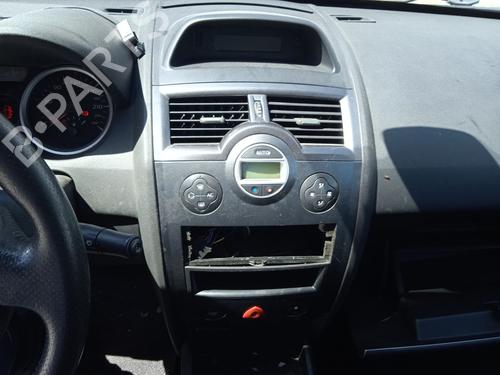 Left headlight RENAULT MEGANE II Saloon (LM0/1_)  | BP27697819C28 