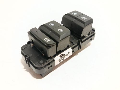Venstre fortil elrude kontakt Venstre fortil elrude kontakt MG MG TF 115 (116 hp) 34187390 34187390