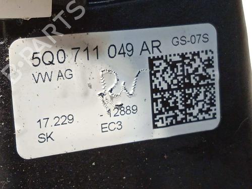 Gear lever SKODA OCTAVIA III Combi (5E5, 5E6) 2.0 TDI RS | BP17979214M90 