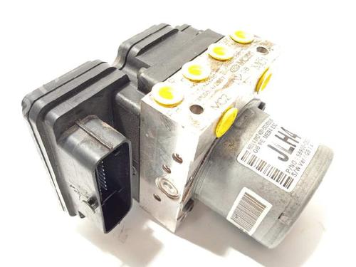 Used ABS pump HYUNDAI i20 II (GB, IB) [2014-2021]  13054629