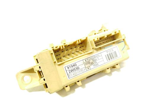Used Fuse box Fuse box HYUNDAI SANTA FÉ III (DM, DMA) 2.2 CRDi (197 hp) 36473676 36473676