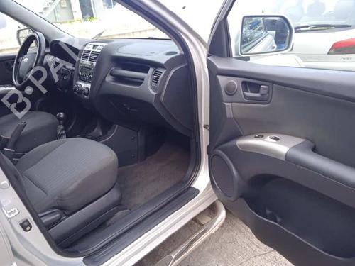 Left headlight KIA SPORTAGE II (JE_, KM_) 2.0 i 16V | BP16767154C28