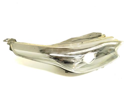 right-headlight-kia-xceed-cd-2019-25790713 main image