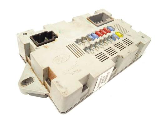 Fuse box LAND ROVER DISCOVERY SPORT (L550) 2.0 D 4x4 (150 hp) 9582066