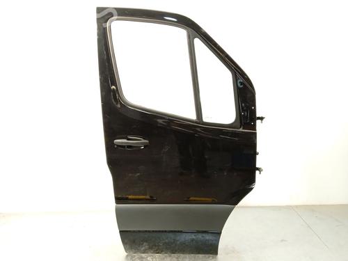 Used Right front door MERCEDES-BENZ SPRINTER 4-t Van (B907, B910) 419 CDI RWD (907.643, 907.645, 907.647) (190 hp) 28952259