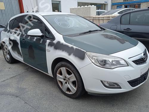 Left headlight OPEL ASTRA J (P10) 1.7 CDTI (68) | BP22316973C28 