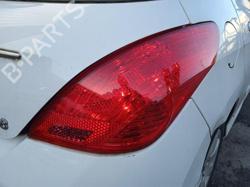 Fuse box PEUGEOT 308 I (4A_, 4C_) 1.6 HDi | BP29073322E1