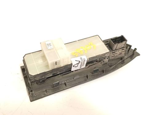 Left front window switch SUZUKI GRAND VITARA II (JT, TE, TD) 1.9 DDiS All-wheel Drive (JT419, TD44, JB419WD, JB419XD,... | BP37793278I27 - Image 3
