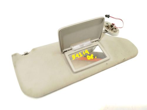 Used Right sun visor Right sun visor 39424042 39424042