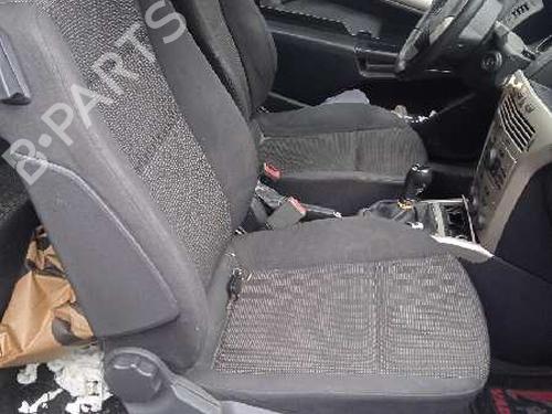 Right front door OPEL ASTRA H TwinTop (A04) 1.9 CDTi (L67) | BP13685819C3 