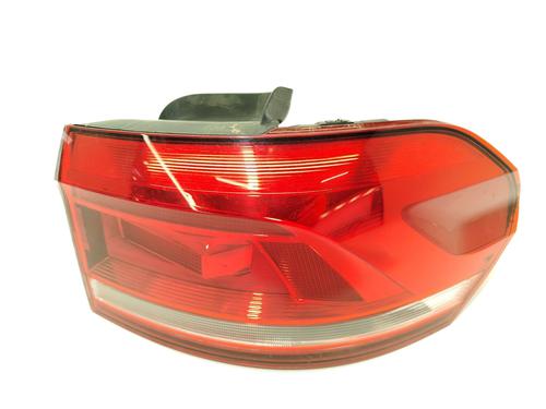 right-taillight-vw-touran-5t1-2015-34370151 main image